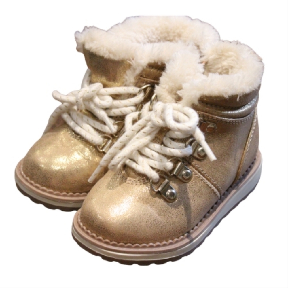 3/$25 🏷 Cat & Jack Gold Fur Lined Tie Up Boots Size 6